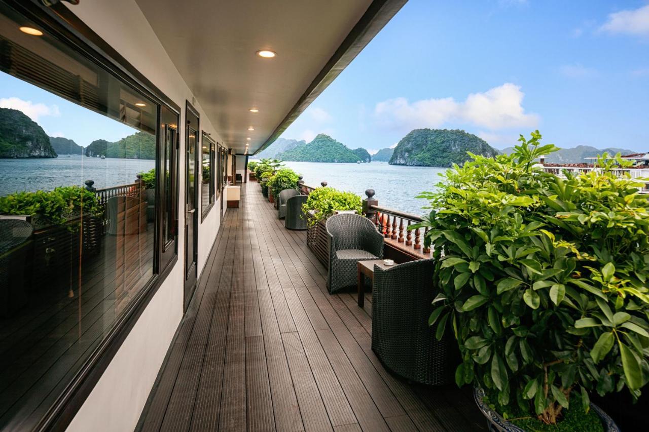 Alisa Cruise Halong Hotel Ha Long Exterior photo